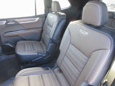 New 2026 GMC Acadia Denali Ultimate AWD/4WD image 14
