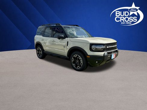New 2025 Ford Bronco Sport Outer Banks w/ Outer Banks Tech Package+ image 1