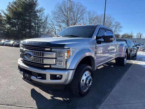 Used 2018 Ford F450 Platinum w/ Platinum Ultimate Package image 3