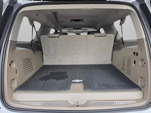 Used 2019 Chevrolet Suburban LT image 30