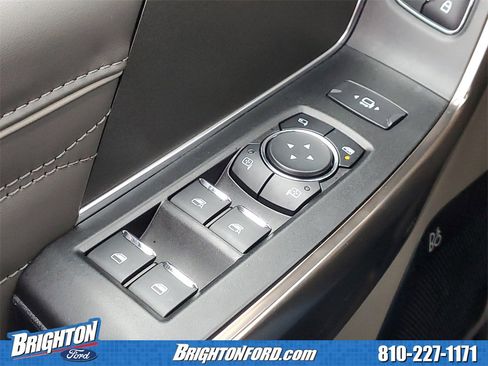 Used 2025 Ford F450 Platinum w/ Platinum Plus Package image 18