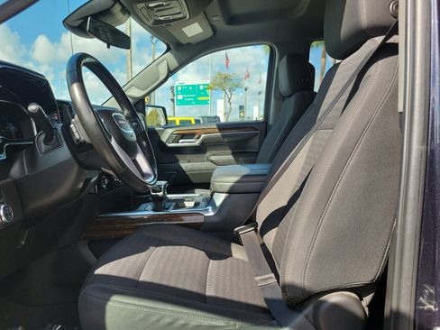 Used 2023 GMC Sierra 1500 Elevation image 12
