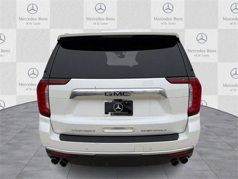 Used 2021 GMC Yukon Denali w/ Denali Premium Package image 6