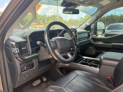 Used 2023 Ford F250 Lariat w/ Lariat Ultimate Package AWD/4WD image 9