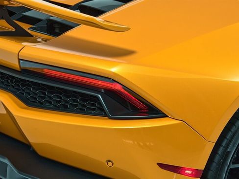 Used 2017 Lamborghini Huracan LP 610-4 AWD/4WD image 33