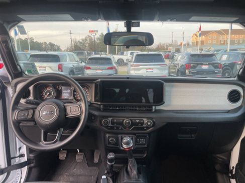 Used 2025 Jeep Wrangler Sport image 10