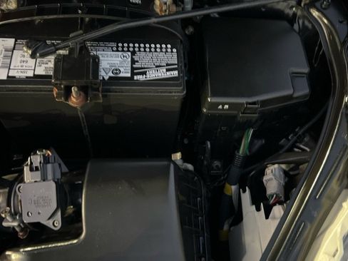 Used 2012 Toyota Yaris Sedan image 40