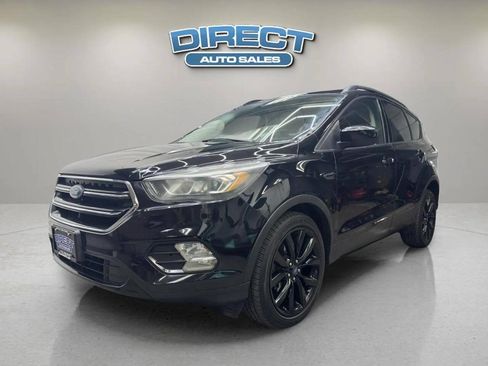 Used 2017 Ford Escape SE w/ SE Sport Appearance Package FWD image 3