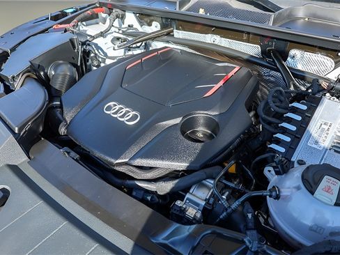 Used 2023 Audi SQ5 Prestige w/ Prestige Package image 26