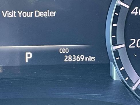 Used 2022 Toyota Highlander XLE image 39