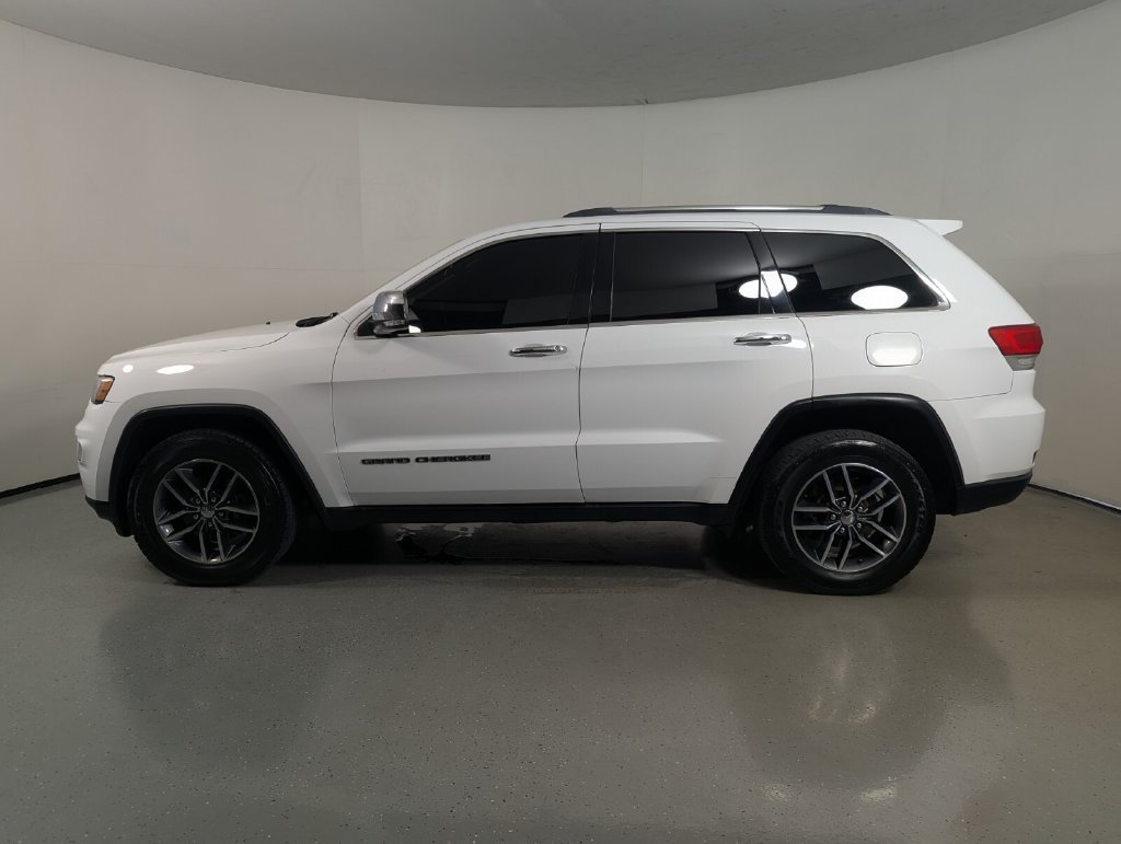 Used 2017 Jeep Grand Cherokee Limited AWD/4WD image 4