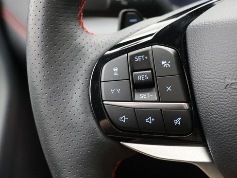 Used 2025 Ford Explorer ST image 22