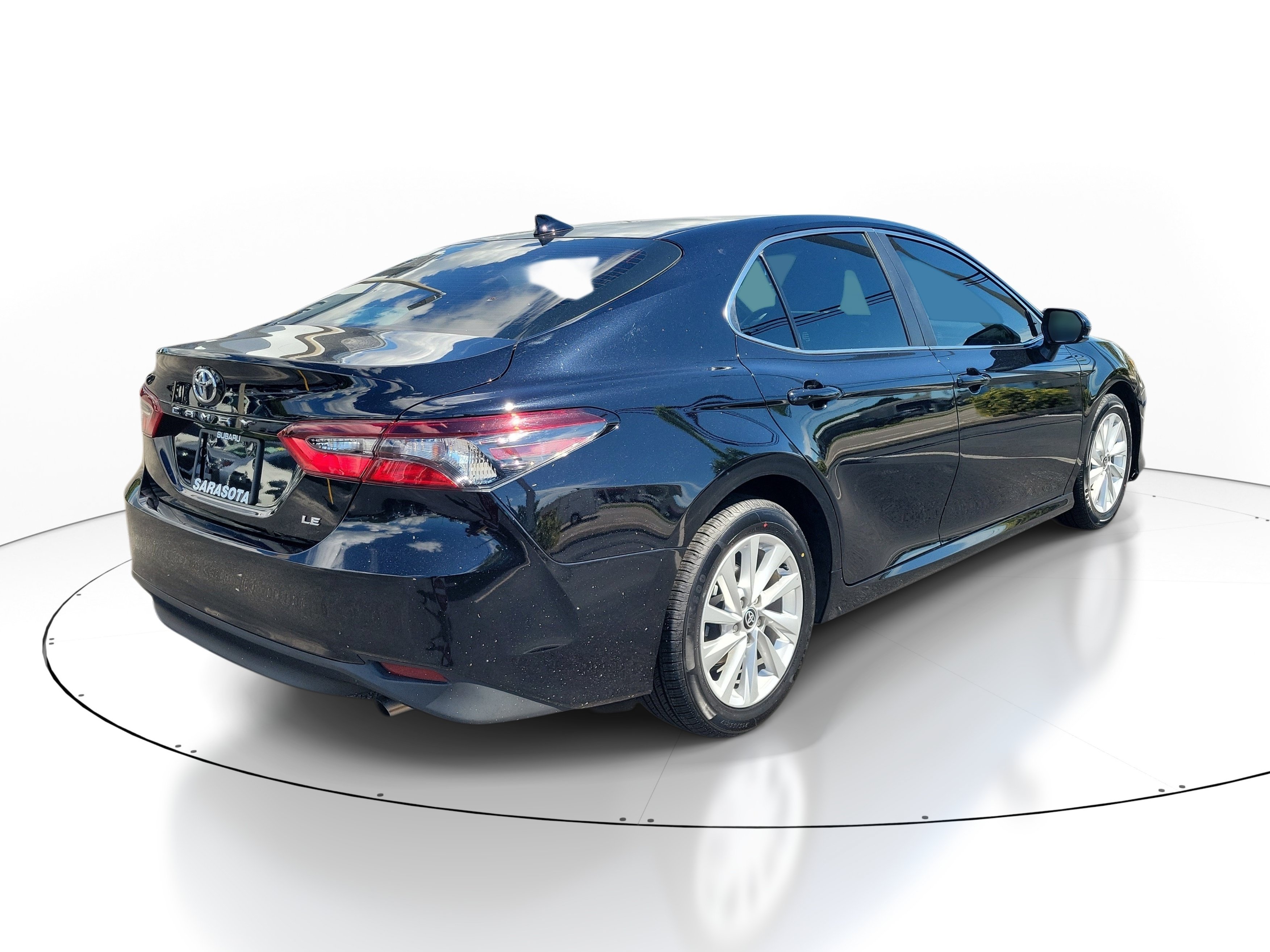 Used 2024 Toyota Camry LE FWD image 6