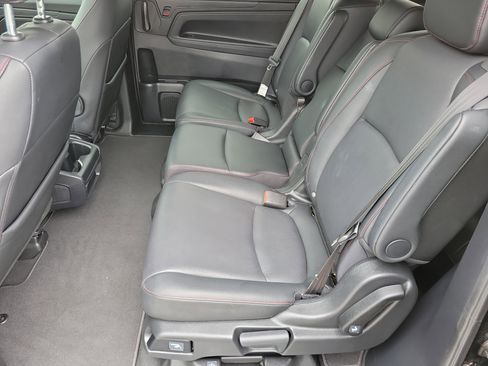Used 2025 Honda Odyssey Sport-L image 12