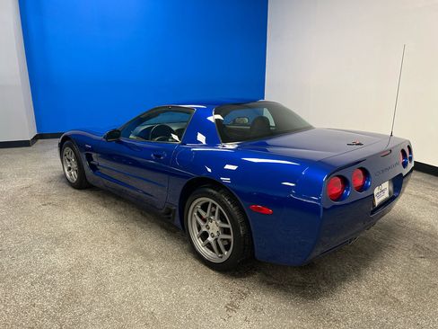 Used 2002 Chevrolet Corvette Z06 w/ Memory Pkg image 7
