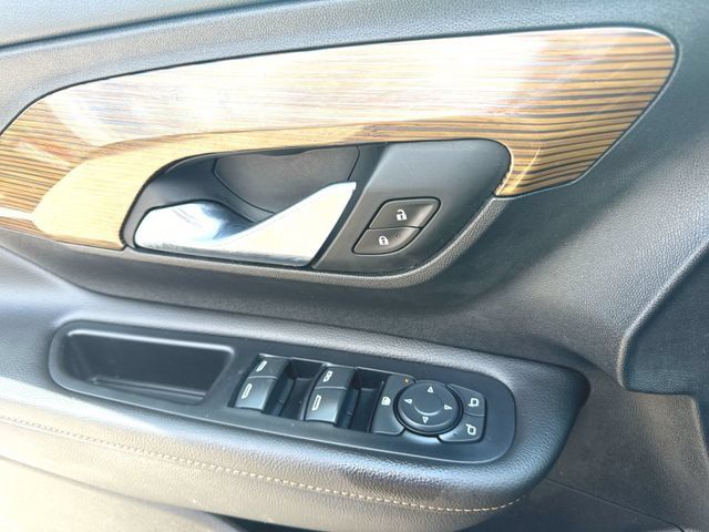 Used 2020 GMC Terrain SLE w/ Driver Convenience Package FWD image 22