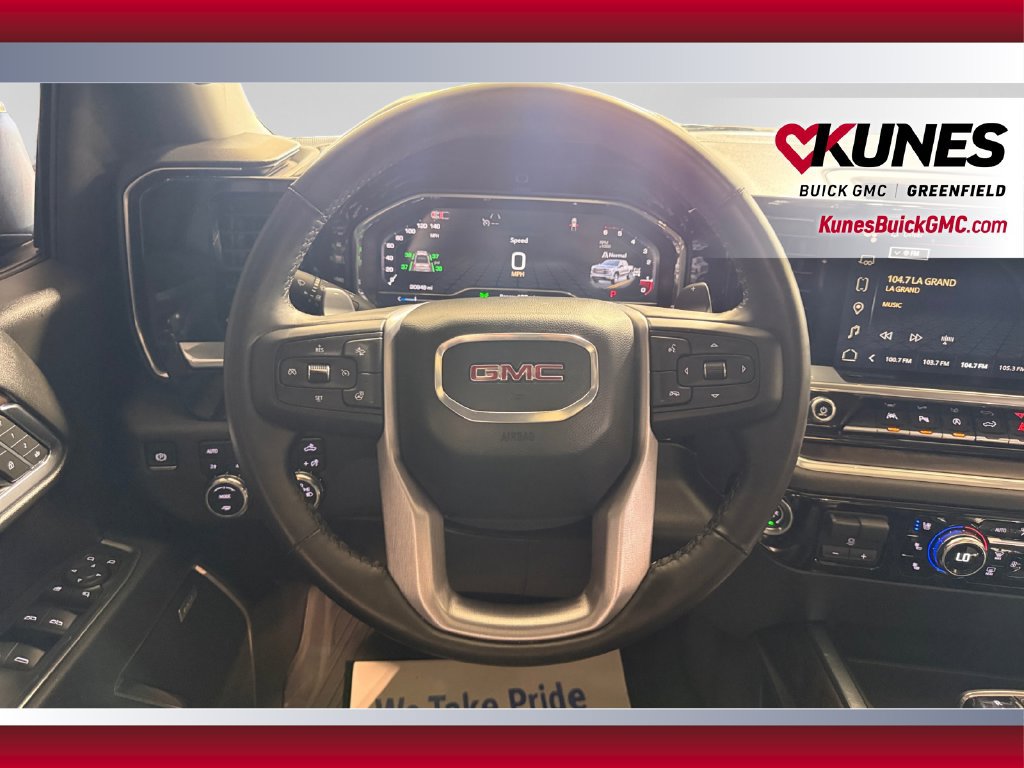 Used 2025 GMC Sierra 1500 SLT w/ SLT Premium Plus Package AWD/4WD image 15