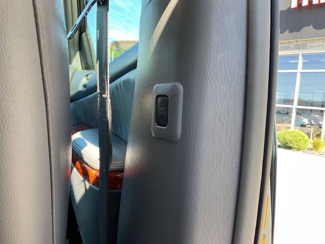 Used 2010 Toyota Sienna XLE w/ Towing Prep Pkg FWD image 44