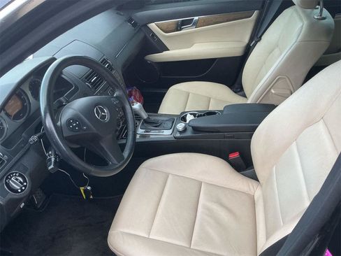 Used 2008 Mercedes-Benz C 350 Sport image 9
