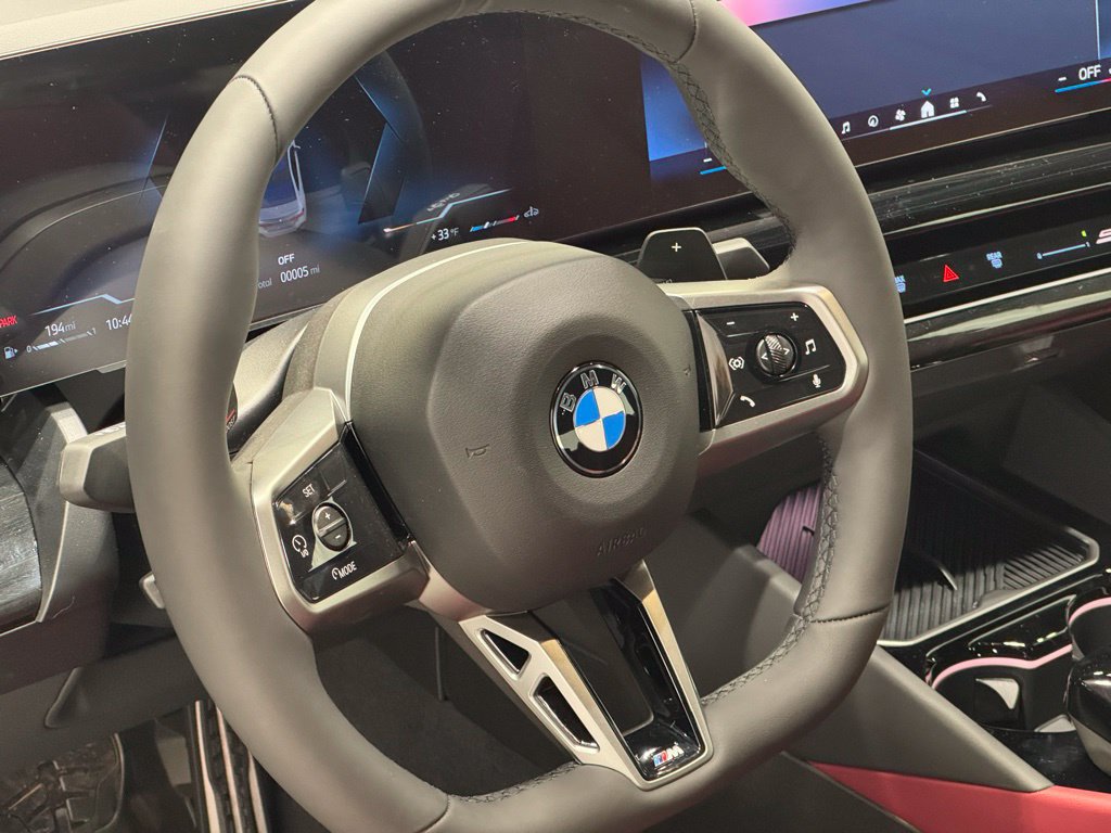 Used 2026 BMW 530i xDrive w/ M Sport Package AWD/4WD image 13