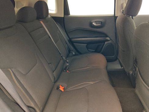 Used 2018 Jeep Compass Sport FWD image 19