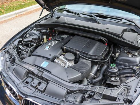 Used 2010 BMW 135i Convertible image 24