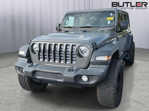 Used 2021 Jeep Wrangler Unlimited Sport AWD/4WD image 3
