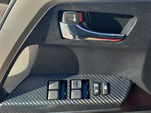 Used 2015 Toyota RAV4 XLE image 24