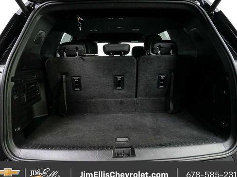 Used 2025 Chevrolet Traverse LT image 29