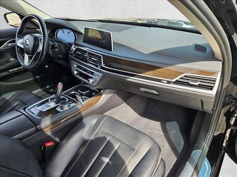 Used 2018 BMW 740e xDrive AWD/4WD image 23