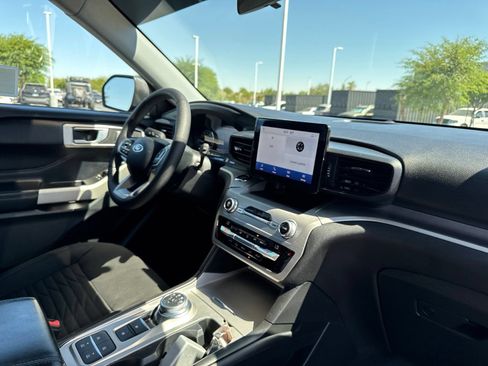 Used 2021 Ford Explorer XLT RWD image 24