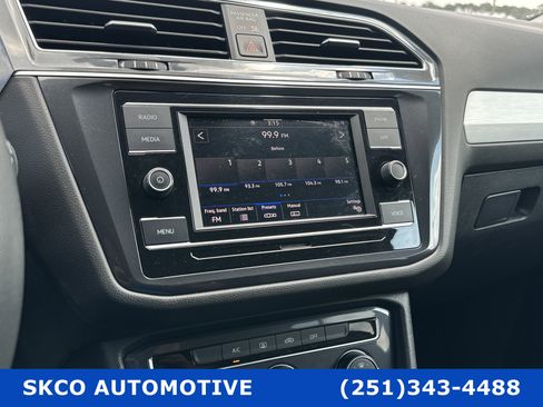 Used 2020 Volkswagen Tiguan S image 16