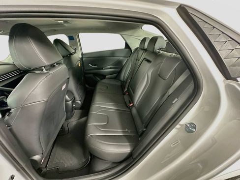 New 2026 Hyundai Elantra Limited FWD image 17
