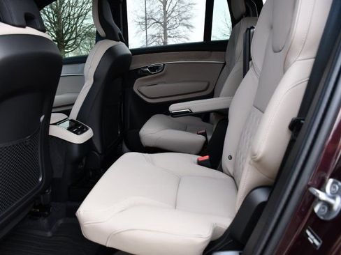 New 2026 Volvo XC90 B6 Plus w/ Protection Package Premier AWD/4WD image 15