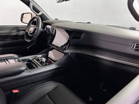 Used 2022 Jeep Wagoneer Series III image 29