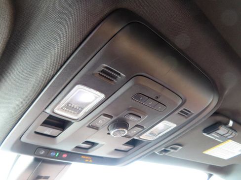 Used 2021 Chevrolet Tahoe High Country w/ Premium Package image 41