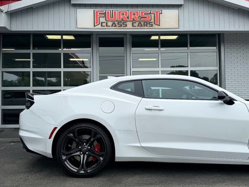 Used 2022 Chevrolet Camaro SS RWD image 10