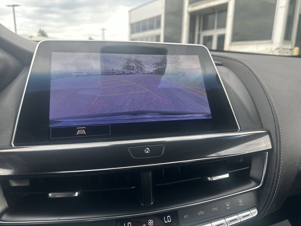 Used 2023 Cadillac CT5 Luxury w/ Cold Weather Package AWD/4WD image 15