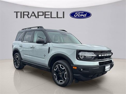 Certified 2022 Ford Bronco Sport Outer Banks w/ Tech Package image 5