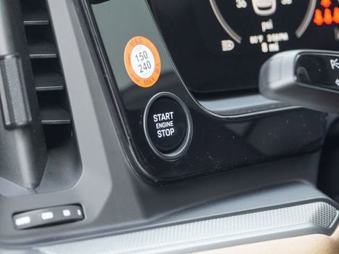 New 2026 Porsche Cayenne image 28