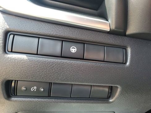 Used 2021 Nissan Rogue SV AWD/4WD image 12