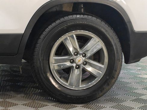 Used 2020 Chevrolet Trax LT w/ LT Convenience Package FWD image 47