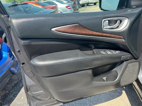 Used 2013 INFINITI JX35 AWD w/ Premium Pkg image 11