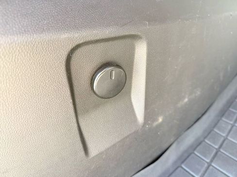 Used 2011 GMC Terrain SLT w/ Cargo Package image 36