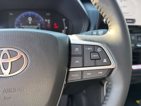 New 2026 Toyota Grand Highlander FWD image 23