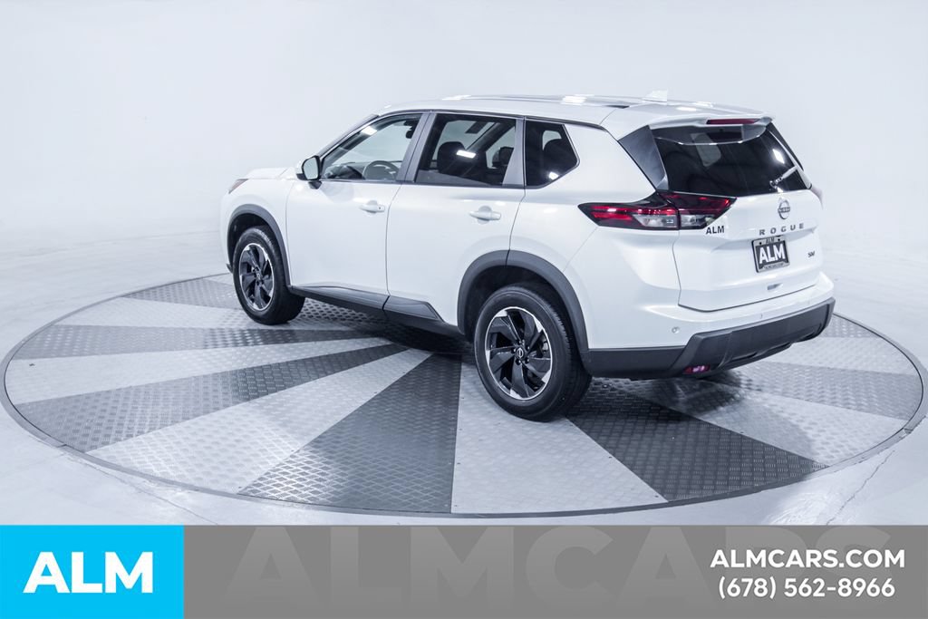 Used 2024 Nissan Rogue SV FWD image 7