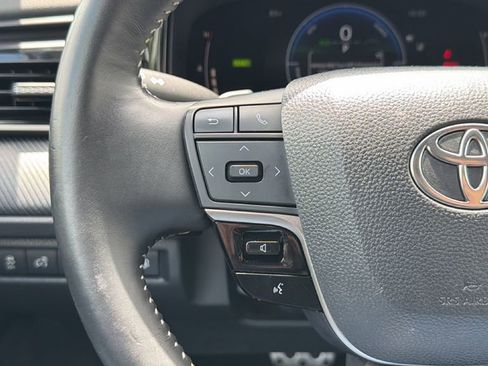 Certified 2025 Toyota Camry SE FWD image 25