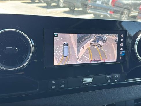 Used 2024 Mercedes-Benz Sprinter 2500 image 23