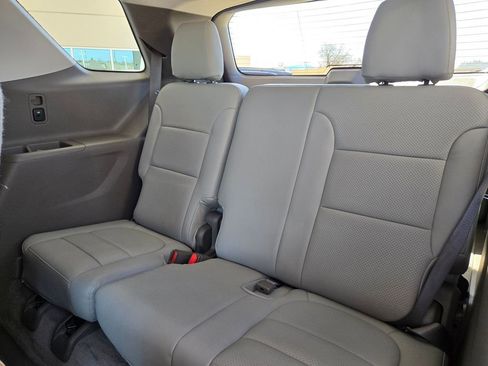 Used 2020 Chevrolet Traverse LT w/ LPO, Floor Liner Package image 15