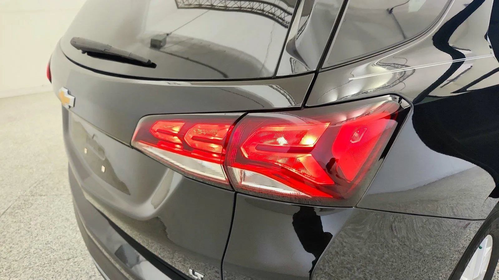 Used 2024 Chevrolet Equinox LT w/ LPO, Floor Liner Package FWD image 35